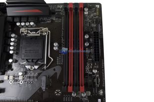 GIGABYTE Z370 AORUS Gaming 3 12